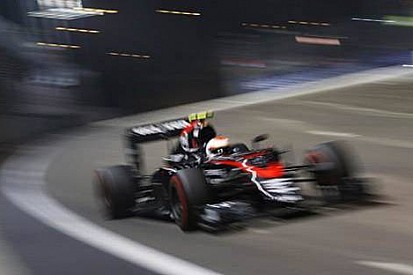 Button: Singapur'da Daha Hızlı Olmayı Bekliyordum