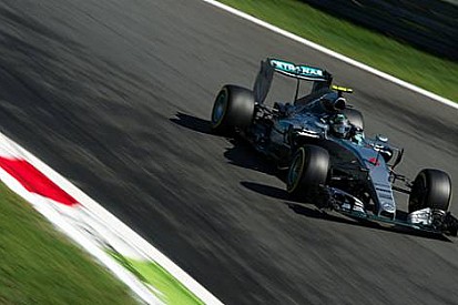 Rosberg, Singapur'da 4. motoru kullanacak