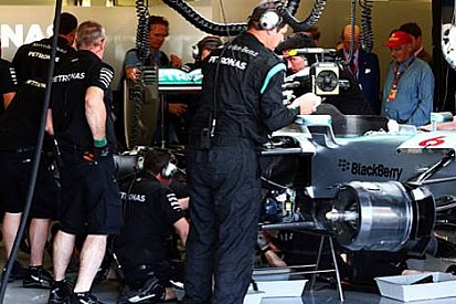 Garaja dönerken aracı gizleyen Mercedes'e inceleme geldi
