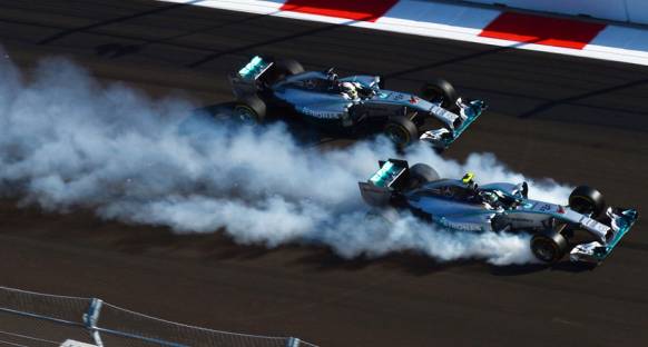'Rosberg, Hamilton'ı pist üstünde yenmeli'