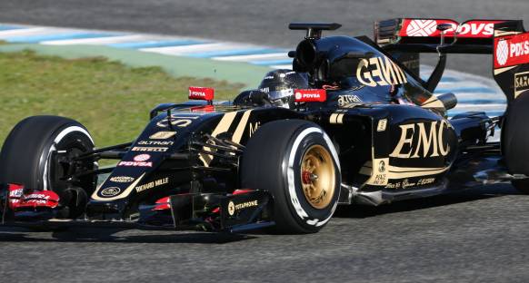 Grosjean: Lotus 2015'te istikrarlı olabilir