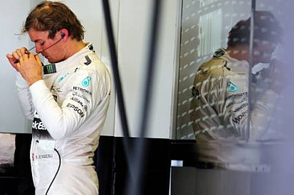 Rosberg sürüş stilini değiştiriyor