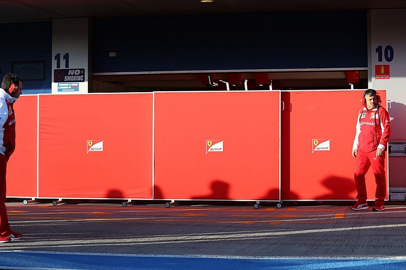 Ferrari отрицает желание уйти