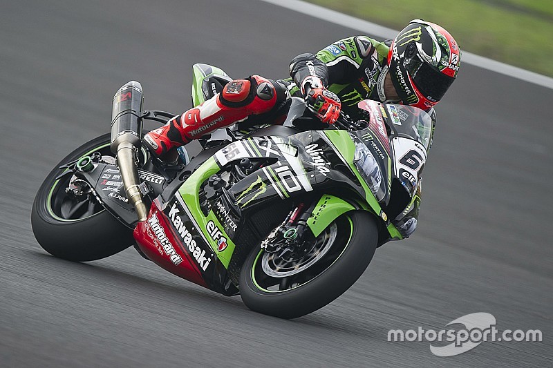 Donington, Libere 1: Tom Sykes detta immediatamente il ritmo
