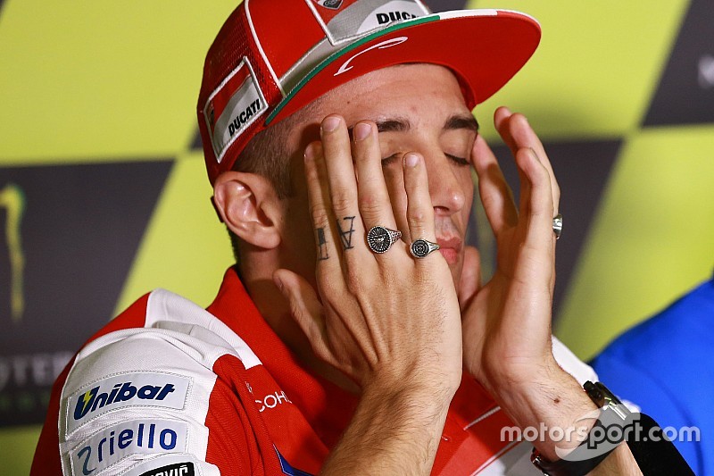 Iannone pénalisé après avoir fait chuter Lorenzo