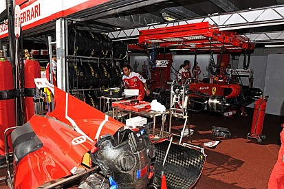 Alonso érthetetlen hibája Monacóban: bukta az időmérőt