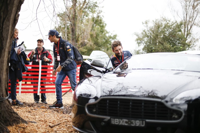 A Red Bull és az Aston Martin szuperautójából már most kétszer annyi kelt el, mint eredetileg tervezték!