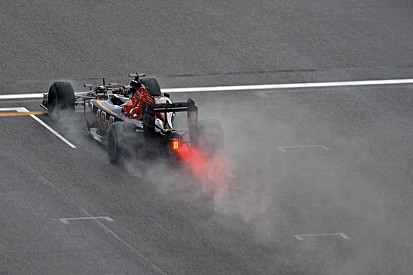Sainz elégedett a nyolcadik rajthellyel, de a stratégiát még ki kell dolgozni a kínai futamra!