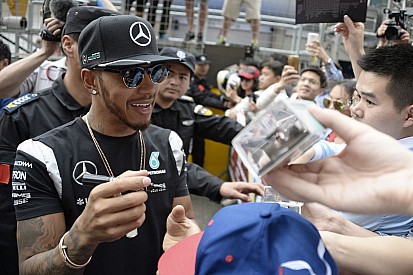 A Mercedes szerint eszméletlen, hogy Hamilton mennyit fejlődött emberként
