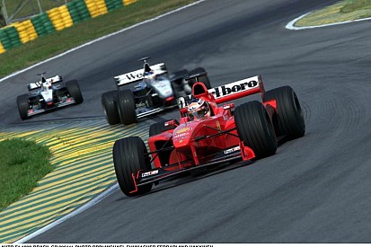 Hakkinen örül, hogy nem a Ferrari van az élen