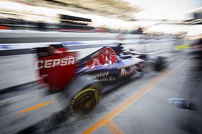 Verstappen és Sainz váltakozva ül majd a Toro Rosso volánjához!