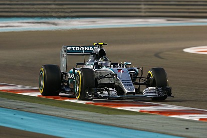 Rosberg megerősítette, hogy csak holnap gurul pályára a 2016-os Mercedesszel!