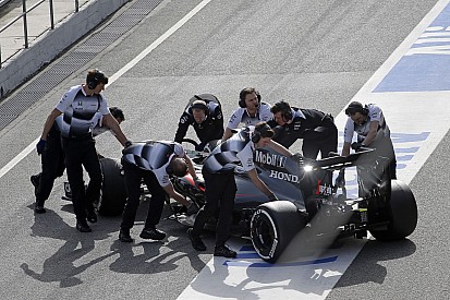 McLaren: olyan sosem lesz, hogy mindenkinek a kedvében tudsz járni