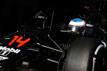 Ennyivel hangosabbak az idei F1-es motorok: felvételek Barcelonából