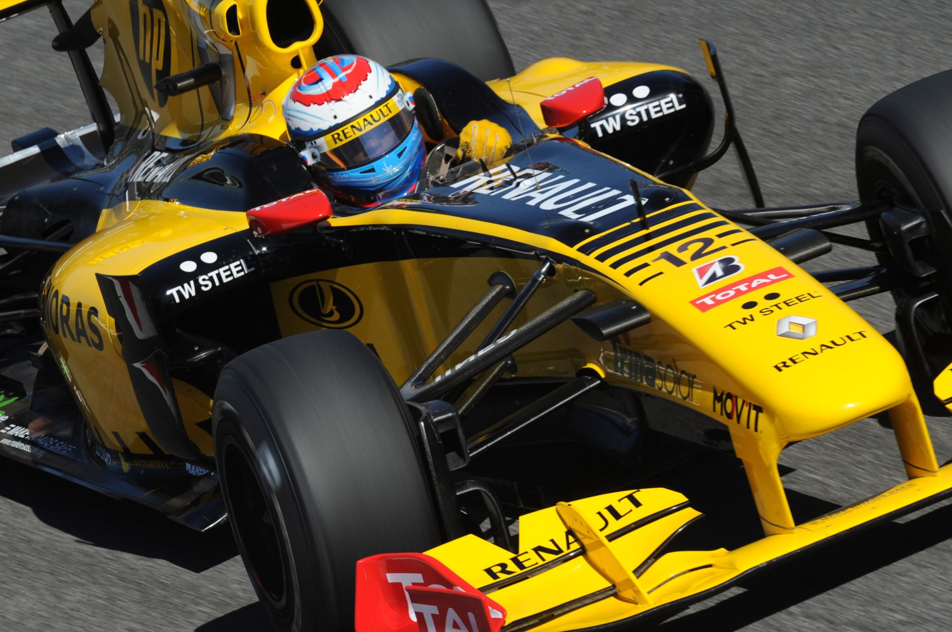 Nyilvánosságra került a Renault F1 Team 2016-os festése és autója? Íme!