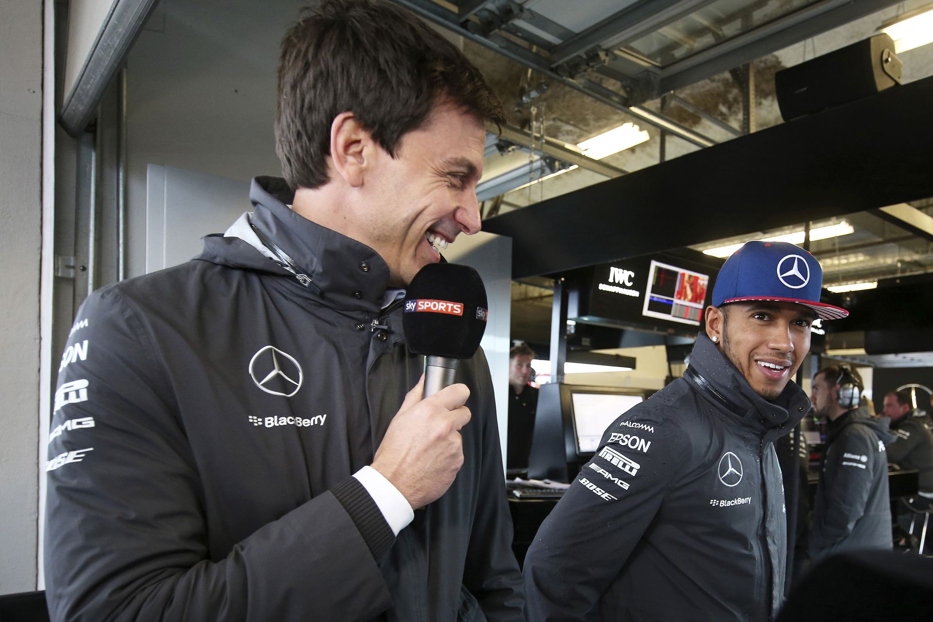 A Mercedes megérti, hogy Hamilton kérdőre vonta őket: versenyzők, nem robotok