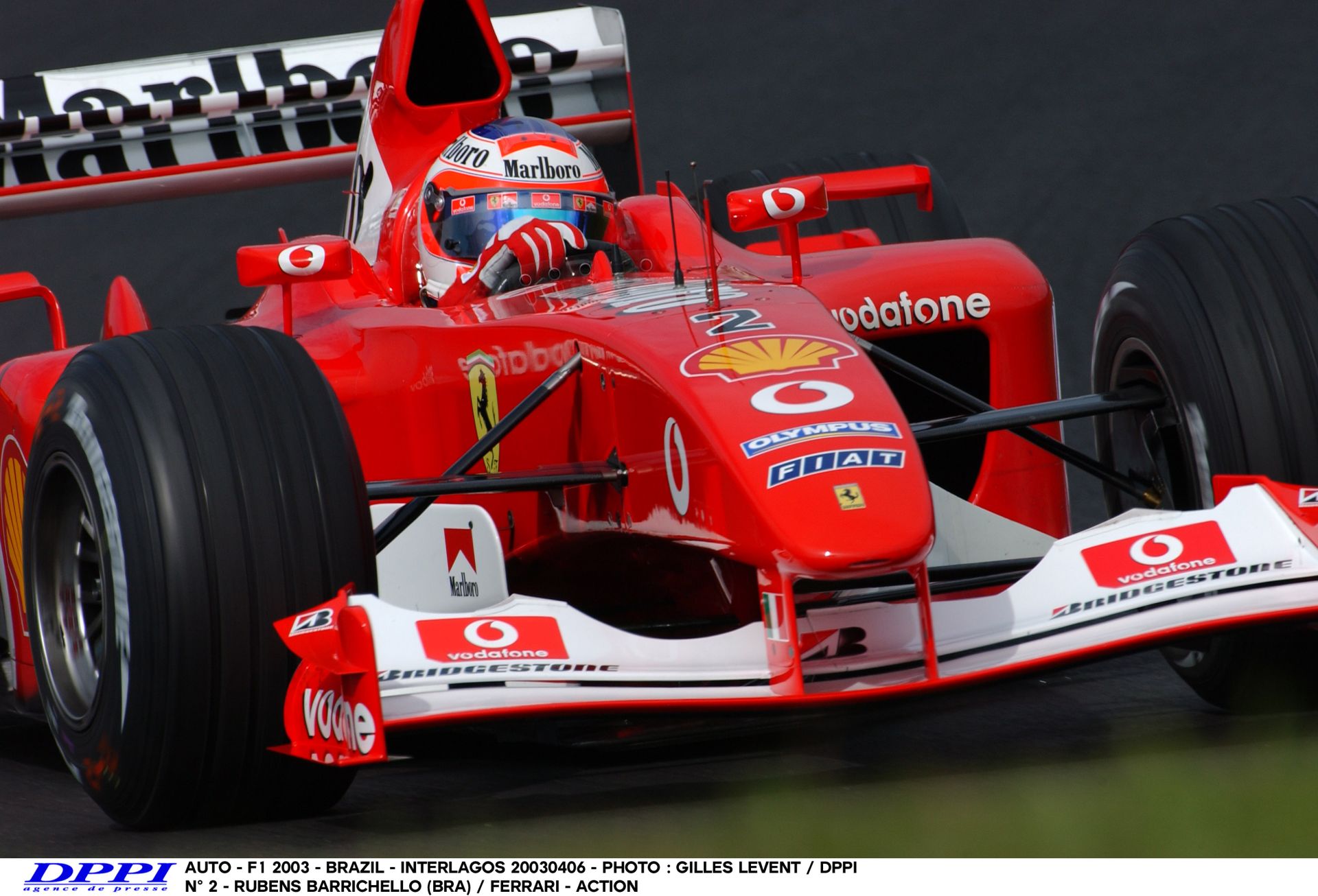 Egy nagyon hangos V10-es kör Barrichellóval és a Ferrarival Brazíliában