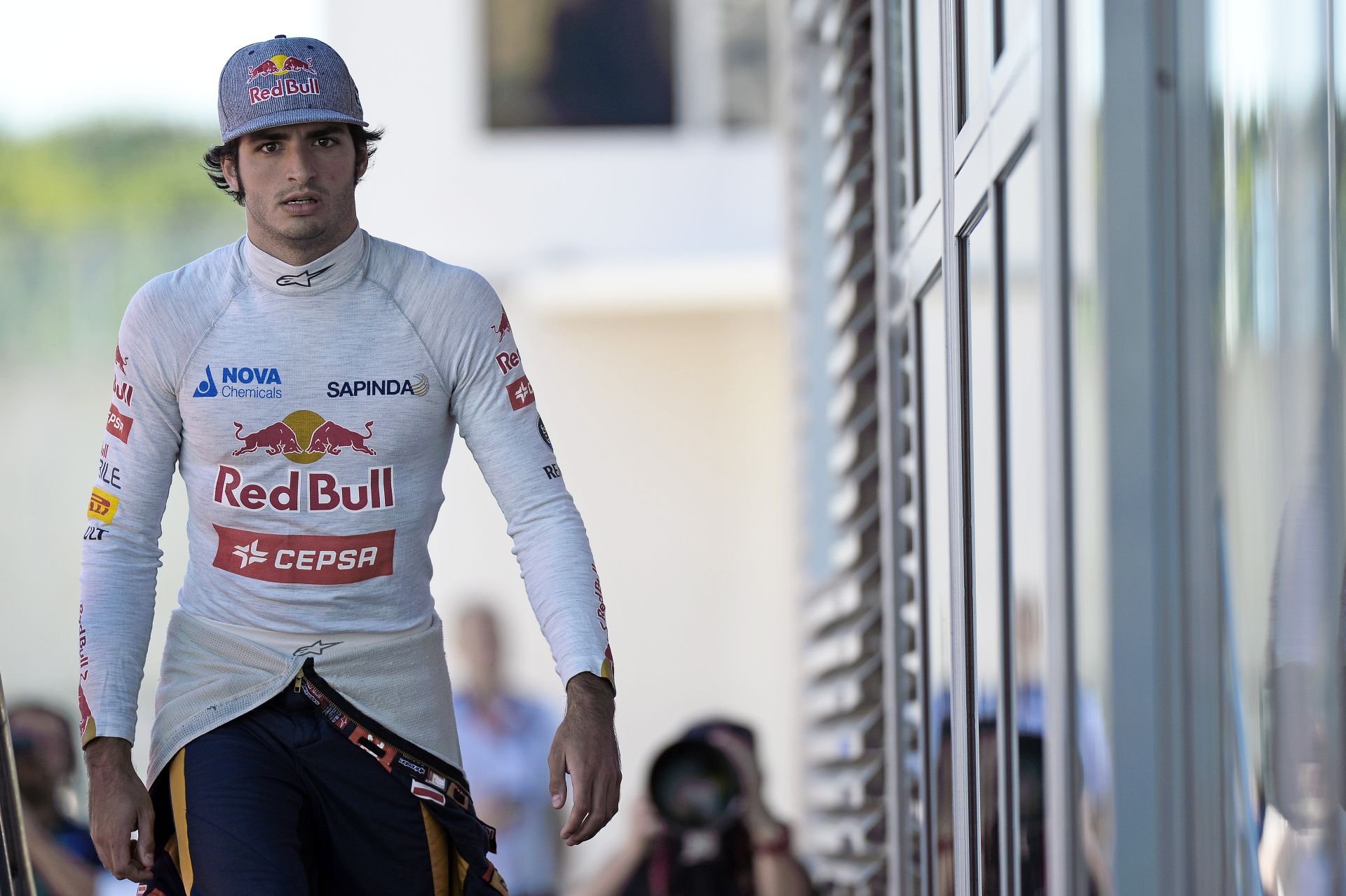 Sainz Jr. rajthoz állhat a Toro Rossóval Oroszországban - hivatalos