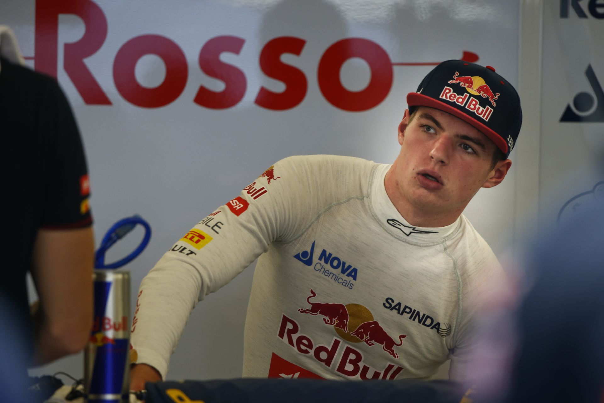 Verstappen nyerte az első edzést Mexikóban Kvyat és Raikkönen előtt! Hamilton 362 km/órával ment, Rosberg „égő” volt