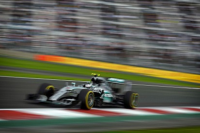 Rosberg finoman jelezte, hogy csak egy Ferrarival kell küzdenie holnap
