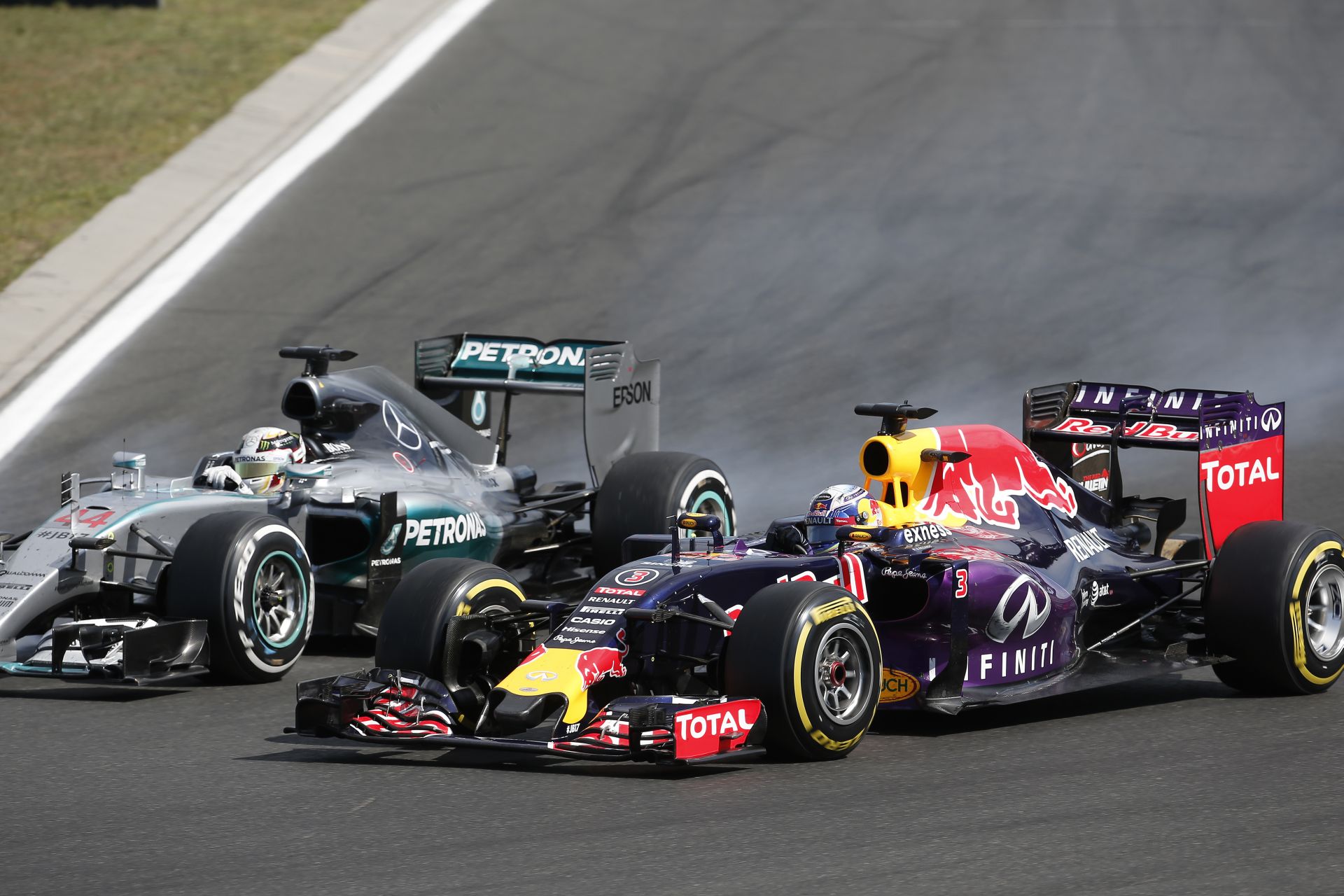 Mercedes: Adnánk is motorokat a Red Bullnak és nem is…