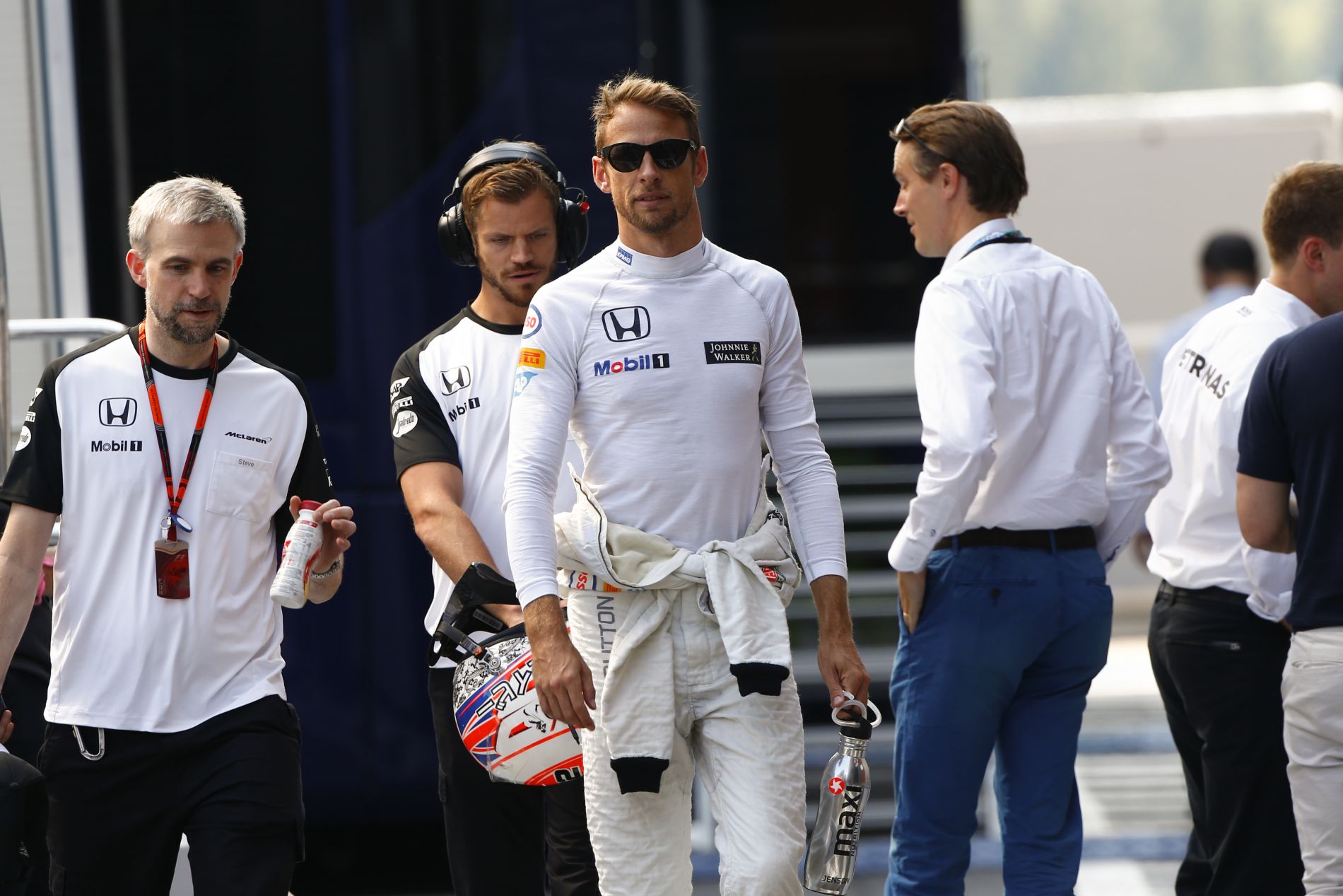 Button jövőre túl sokba kerülne a McLarennek? Jöhet egy olcsóbb opció?!