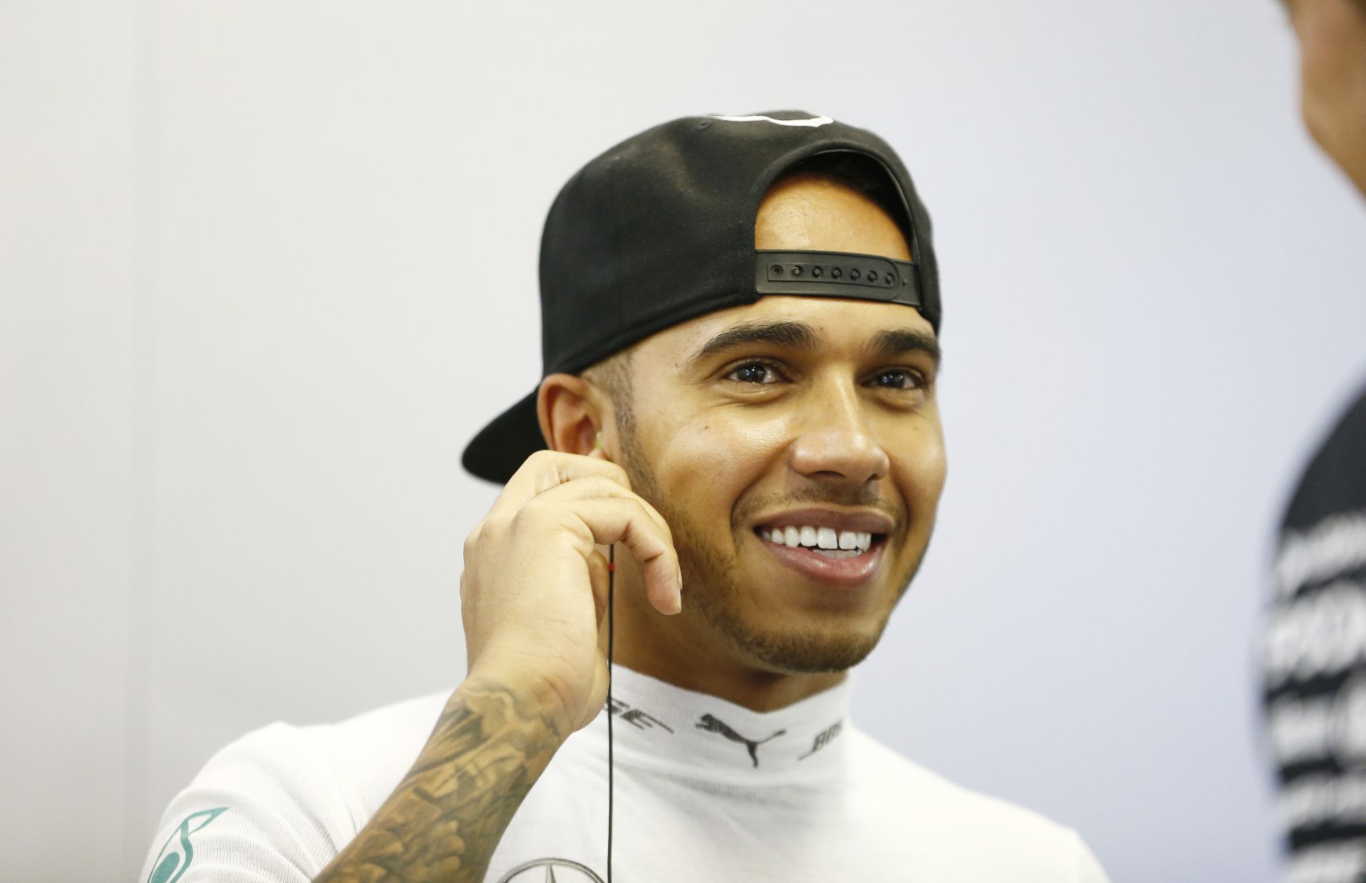 Hamilton CSUKOTT SZEMMEL nyerte meg az UNALMAS Belga Nagydíjat Rosberg és Grosjean előtt! Vettel-dráma!