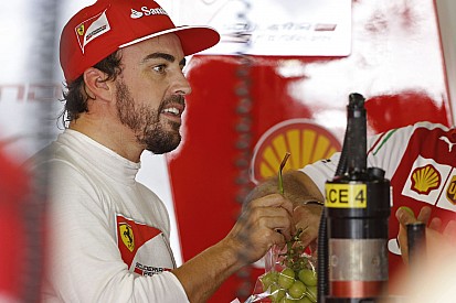 Alonso nem lesz a Mercedes versenyzője - maximum, ha a csapat indít harmadik autót
