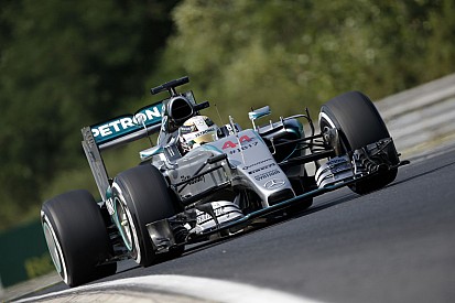 Hamilton volt a leggyorsabb az időmérő és Rosberg, valamint Vettel előtt a Hungaroringen! Alonso a legjobb 10-ben! Raikkönen Fer