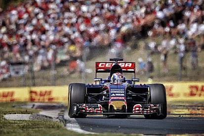 Verstappen profi lesz a nehezített rajtoknál! A holland ma gyakorol!