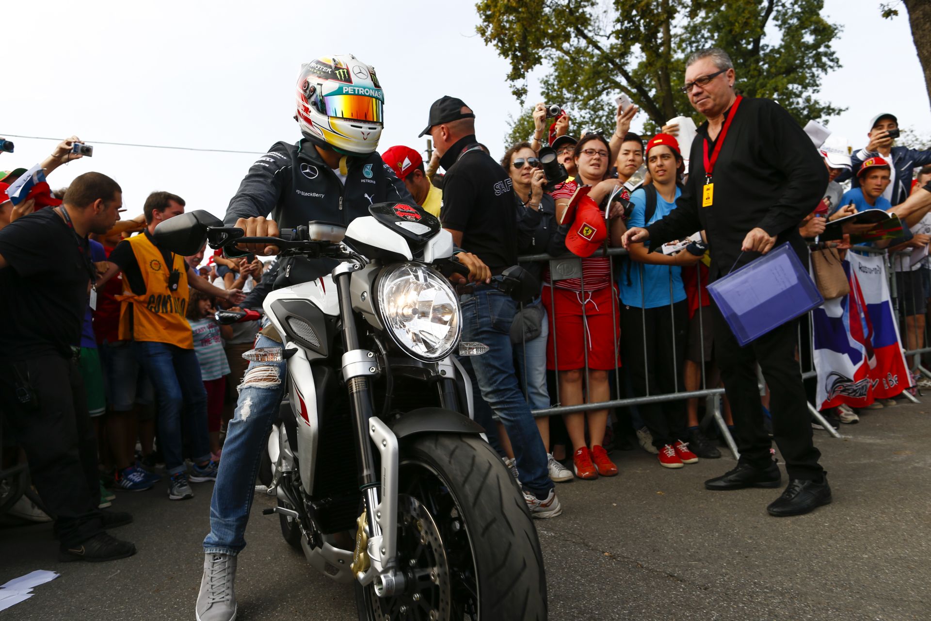 Rosberg: Hamilton ma jobb munkát végzett, megérdemli a győzelmet