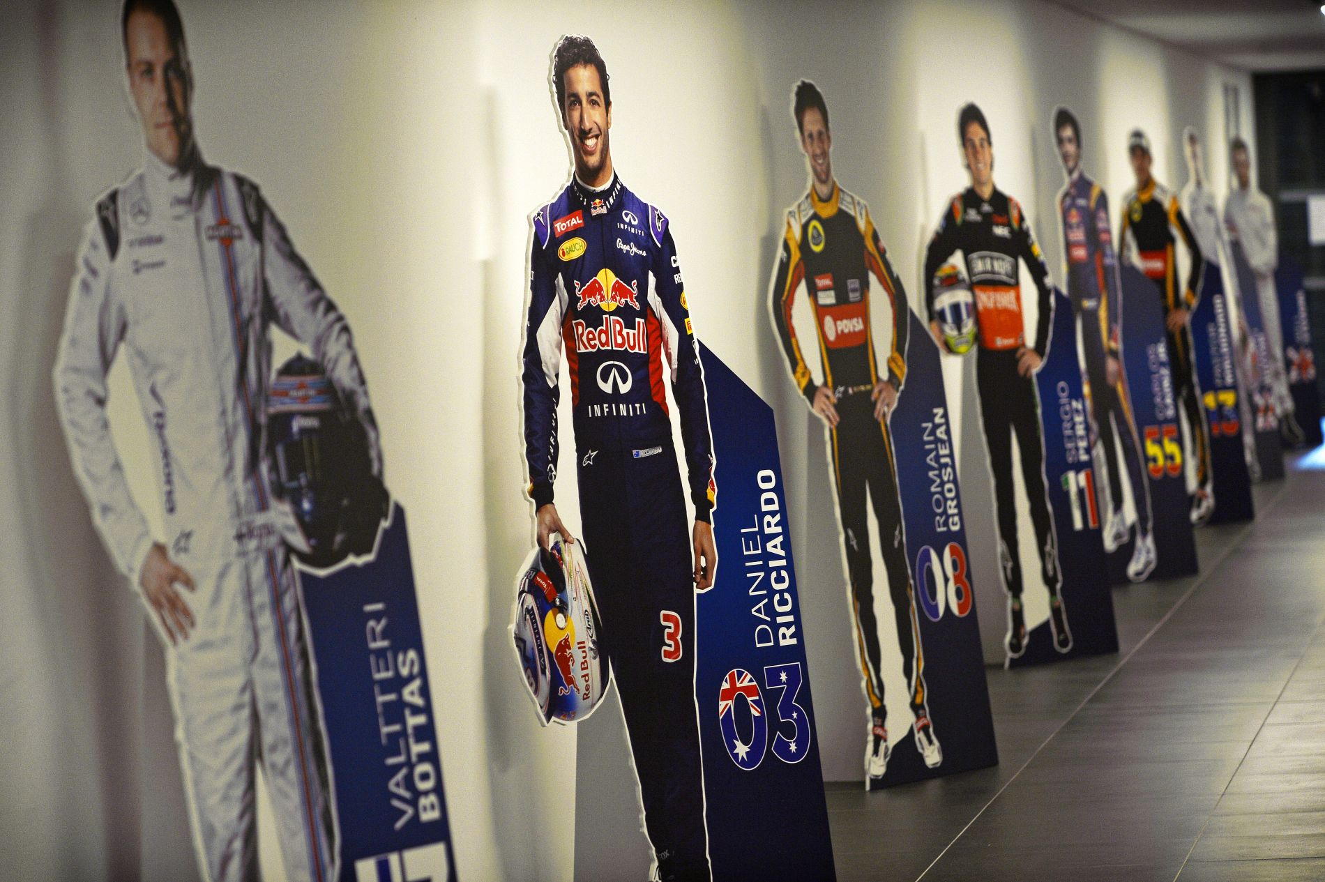 Tolatva átszelni a célvonalat: az F1-ből sosem lesz Halálos iramban