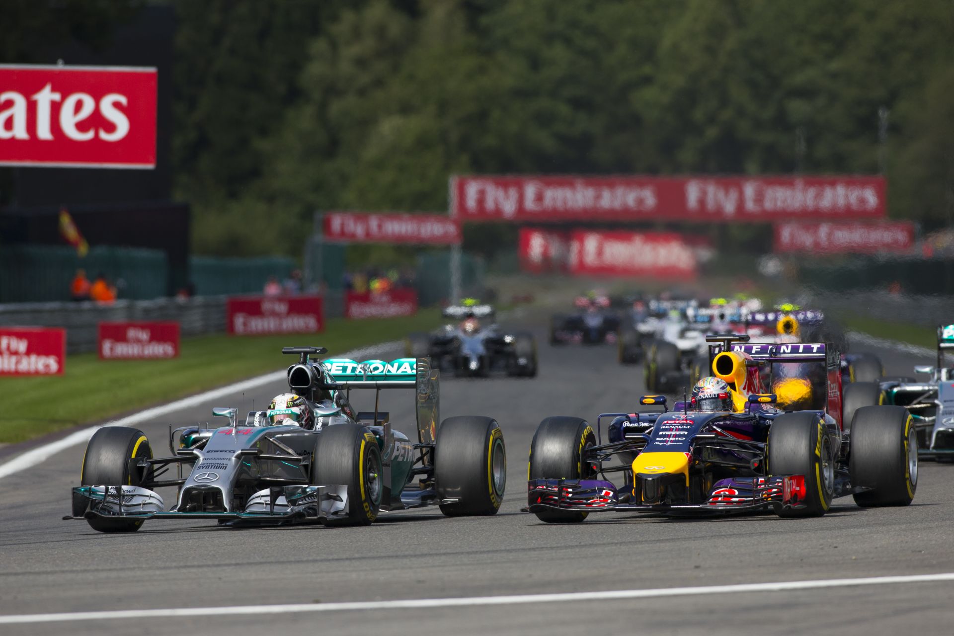 Ilyen hangos volt a 2014-es F1-es Belga Nagydíj startja: Amatőr felvétel