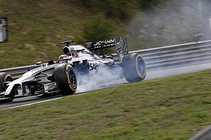 Button örül, hogy izgalmas volt a Magyar Nagydíj, csak a McLaren döntött rosszul