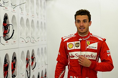 A Ferrari folyamatosan figyeli Bianchit!