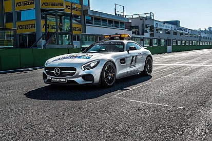 Képeken a Forma-1 legújabb biztonsági autója: Mercedes AMG GT S - az eddigi legjobb SC?