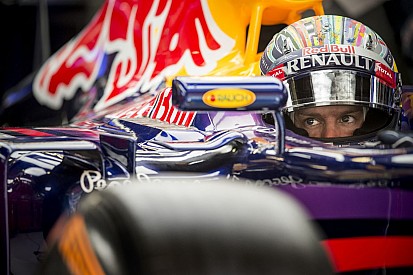 Vettel nagyon harcias volt ma: jobban élvezte, mintha el kellene engednie másokat