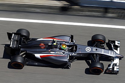 Sauber: Autótörés és kisebb előrelépések Monacóban az első napon