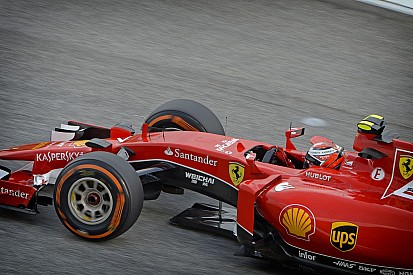 Kimi kissé bepörgött Grosjeanra Malajziában