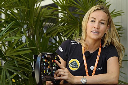 Ha a szépség számítana, Carmen biztosan ülést kapna az F1-ben