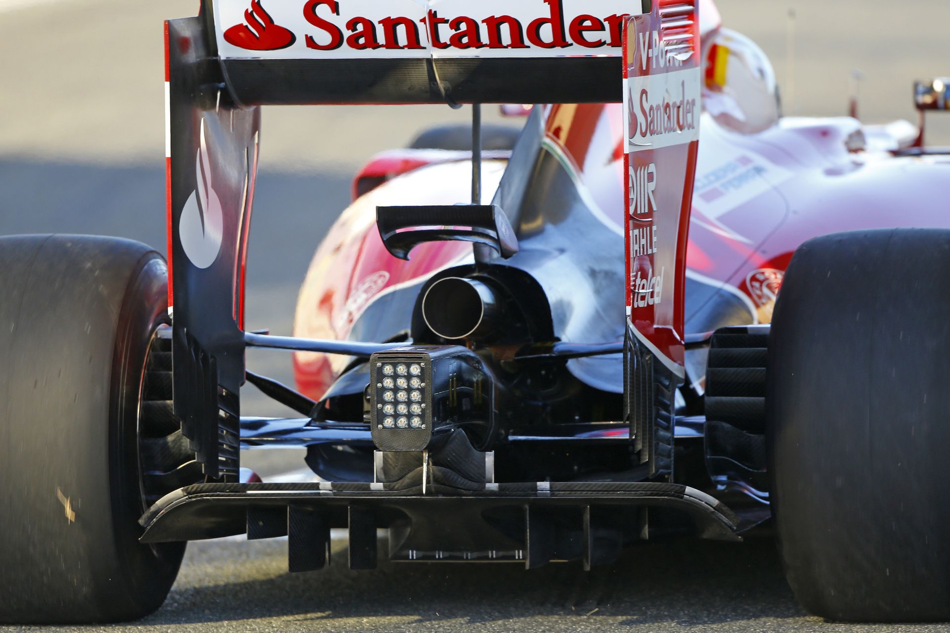 Sebastian Vettel a Ferrarival: Videós összeállítás Jerezből