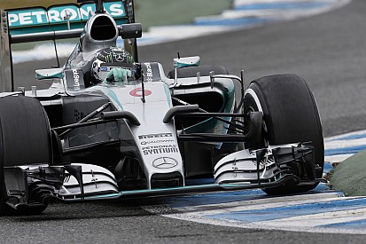 A Mercedes elkezdte figyelni a Ferrarit: Vettel és Raikkönen ellenfél lehet
