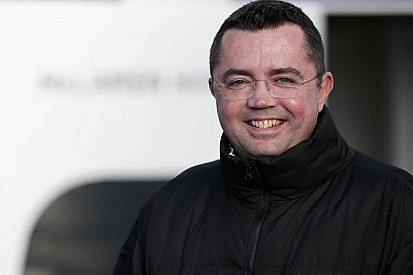 A McLaren reménykedik: hátha a többiek felérnek az "ijesztő" Mercedesre