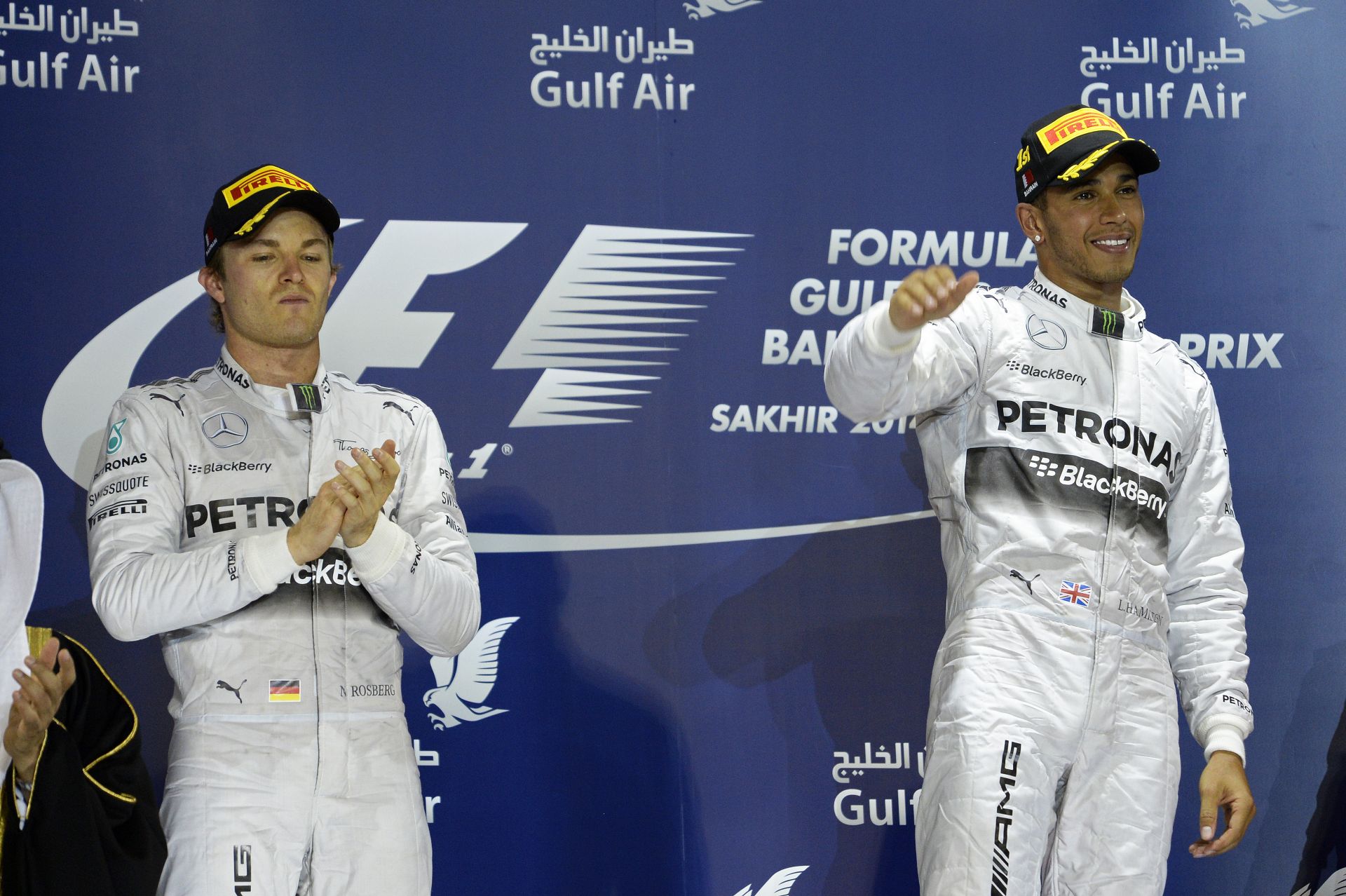 Amatőr videón Hamilton és Rosberg gyilkos csatája Bahreinből