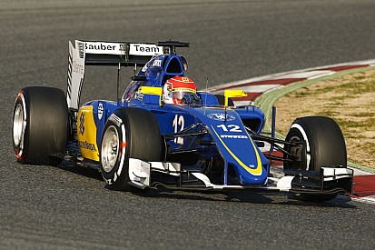 Órákat állt a Sauber, de még így is képesek voltak sok kört megtenni