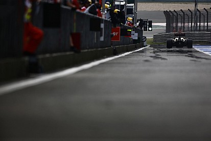 A Lotus egyenlő bánásmódot követel a Renault-tól: 30 lóerő mínusz, megégett blokk