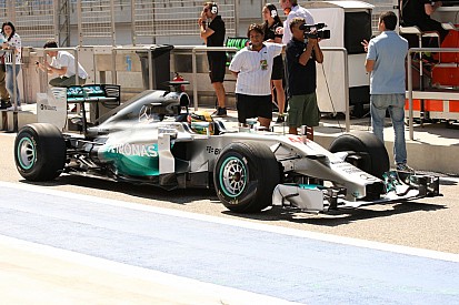 Alesi: Nem véletlenül a Mercedes a favorit