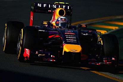 A Red Bull örül Ricciardo eredményének, de most inkább Vettellel foglalkoznak