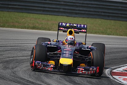 A Red Bullnak ma délelőtt is gondja volt a szenzorokkal: Ricciardo autójában cseréltek