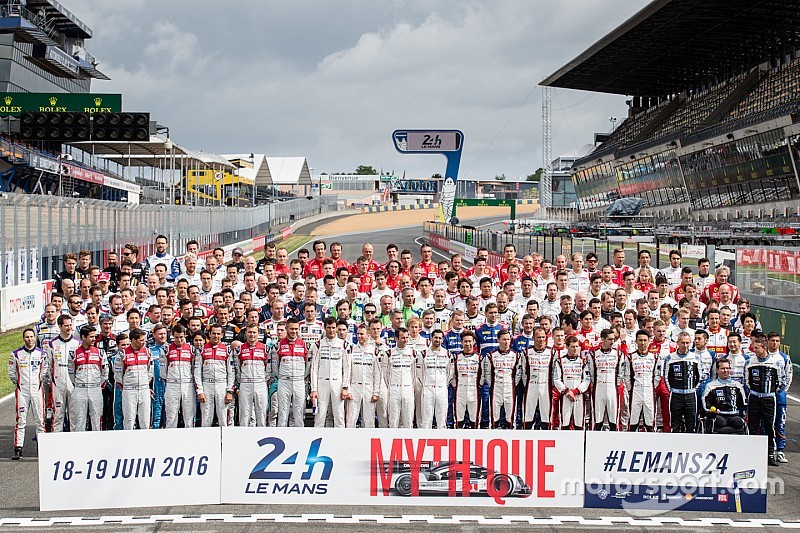 Video: Alex Wurz ontmoet oude bekenden bij Le Mans-fotoshoot
